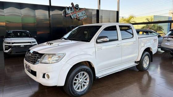 TOYOTA HILUX 3.0 SRV 4X4 CD 16V TURBO INTERCOOLER DIESEL 4P AUTOMÁTICO TOYOTA HILUX 3.0 SRV 4X4 CD 16V TURBO INTERCOOLER DIESEL 4P AUTOMÁTICO